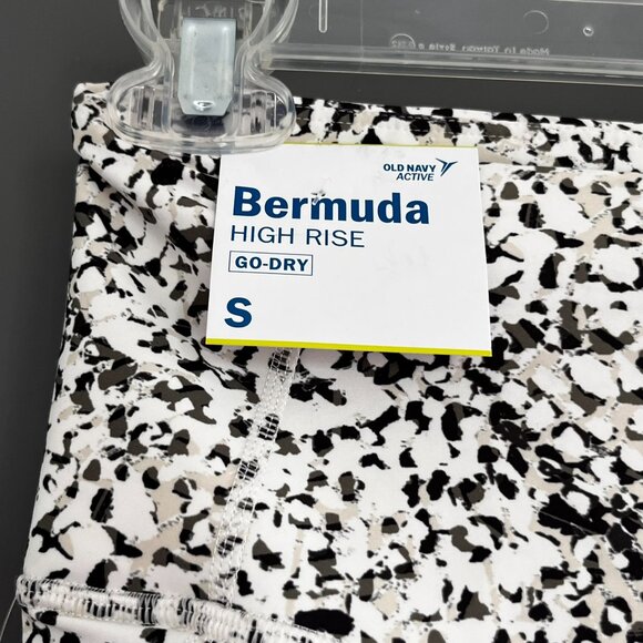 NEW Old Navy Active Powersoft Bermuda Shorts Women's Size Small 8" GoDry Pockets - Picture 7 of 10